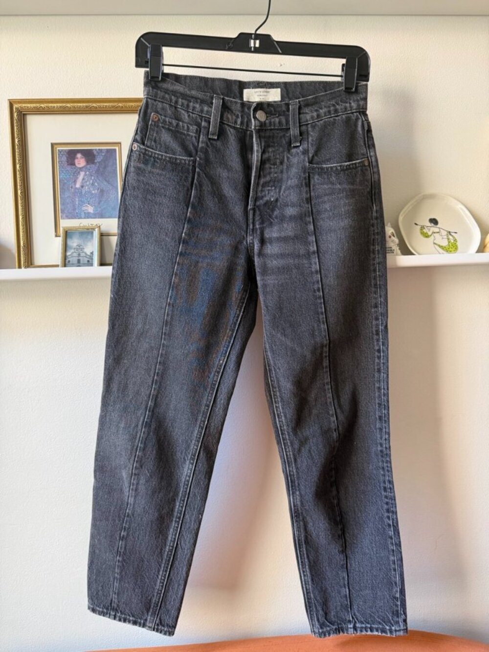 Black straight leg / skinnies